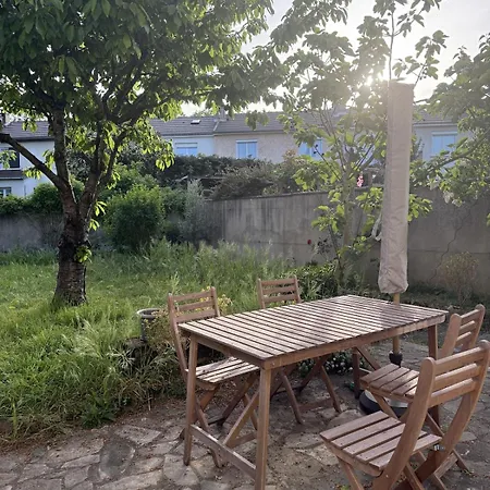 Appartement Cozy 1 Bedroom With Garden - Breakfast Included